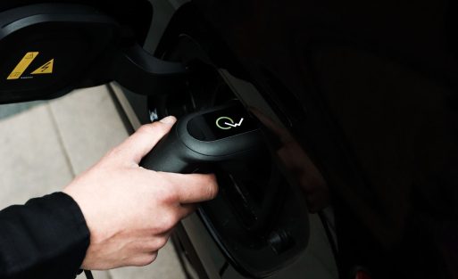 Od czego zależy moc i czas ładowania auta elektrycznego